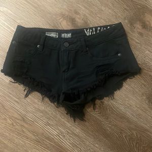 Distressed micro short